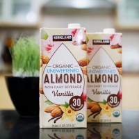 Kirkland Organic Unsweetened Almond Non-Dairy Beverage/Milk Vanilla 946ml X 6 Packs